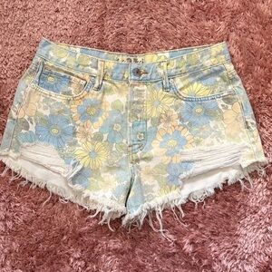We The Free Blue and Cream Floral Jean Shorts Distressed High-Waisted